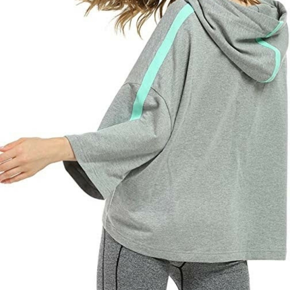 Oversize Crop Sweatshirt 🔥 - Picture 9 of 13